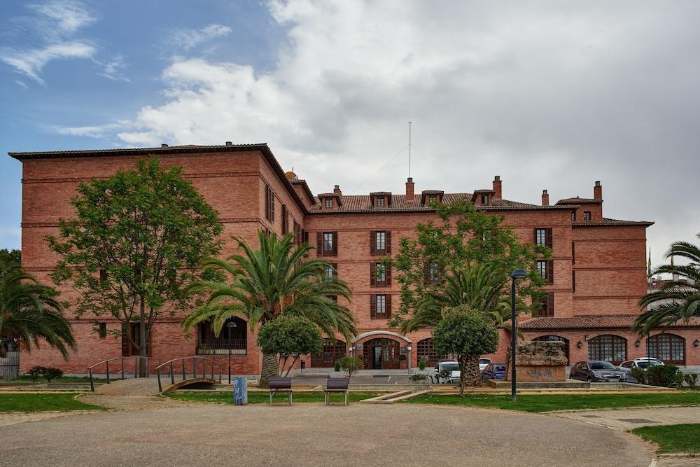 Parador De Calahorra Exteriör bild