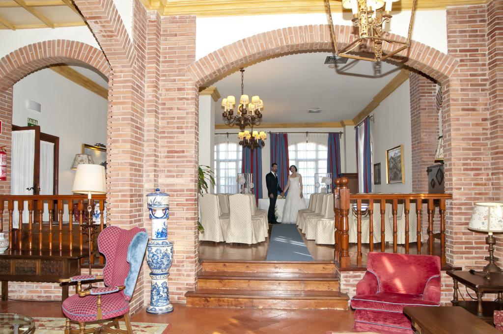 Parador De Calahorra Exteriör bild