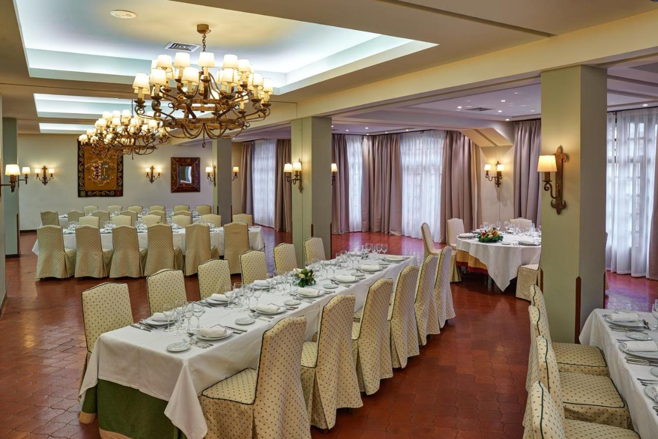 Parador De Calahorra Exteriör bild